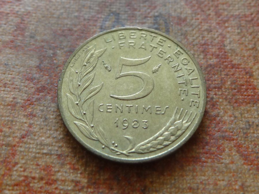 Tutti le monete: FRANCE  5 Centimes  1983  (P) – Usato da Romanel-sur-Lausanne venduto da Swift13