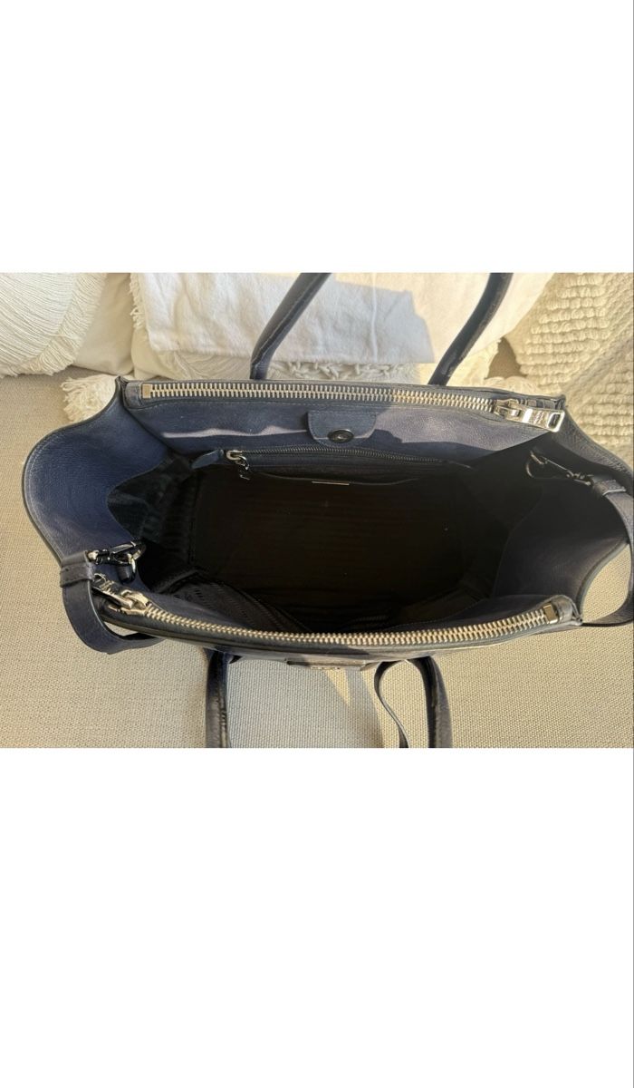 Prada Taschen für Damen: Prada Leather tote – Neu (gemäss Beschreibung) aus Mauren von dej_j6f5 2