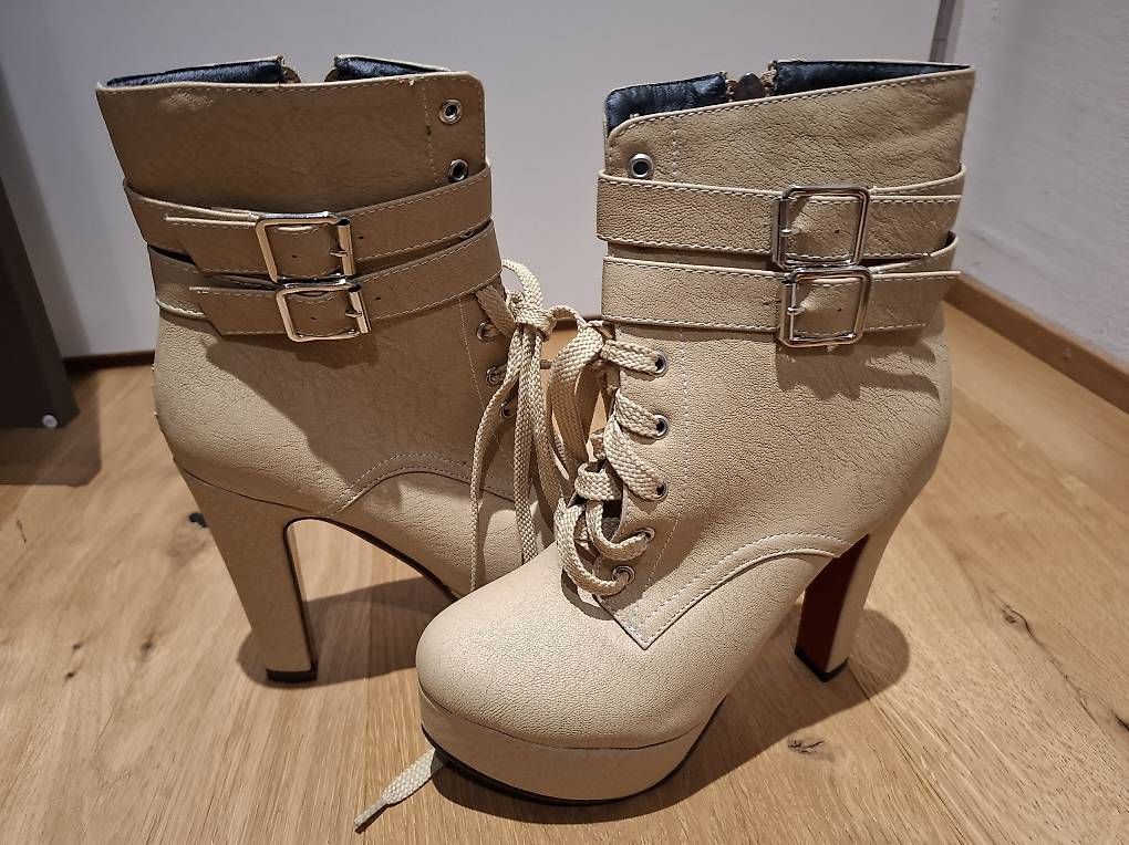 Damenschuhe: Plateu Schuhe 38 – Gebraucht aus Dielsdorf von cmo_c6hy
