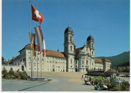 EINSIEDELN Fassade des Klosters, Vespa *Faro Basso*