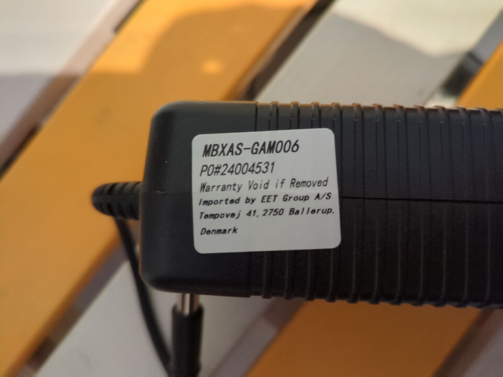 Caricabatterie: Chargeur 230 watts neuf – Nuovo (secondo la descrizione) da Corminboeuf venduto da MrGP87 1