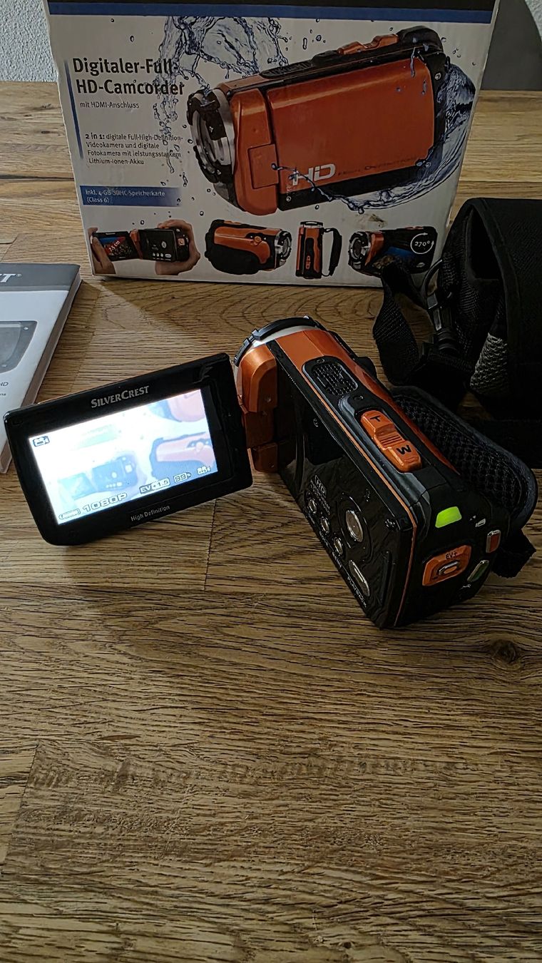 Caméscopes: SilverCrest Digitaler Full HD-Camcorder orange – D'occasion à Biel/Bienne par TuescherS 1