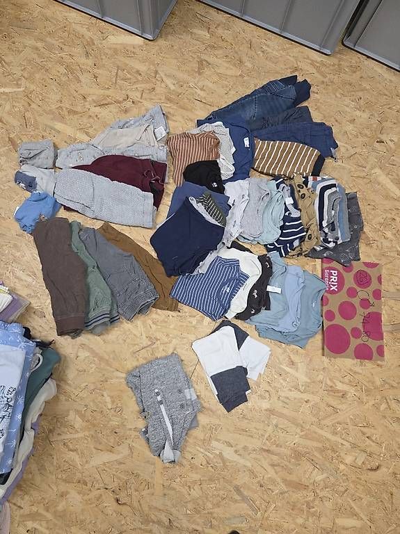Ensembles coordonnés: Paket Nr26 Kinderkleider Grösse 74-80 Junge – D'occasion à Russikon par Geimi89
