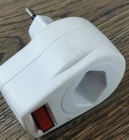 Praktischer Steckeradapter mit Schalter