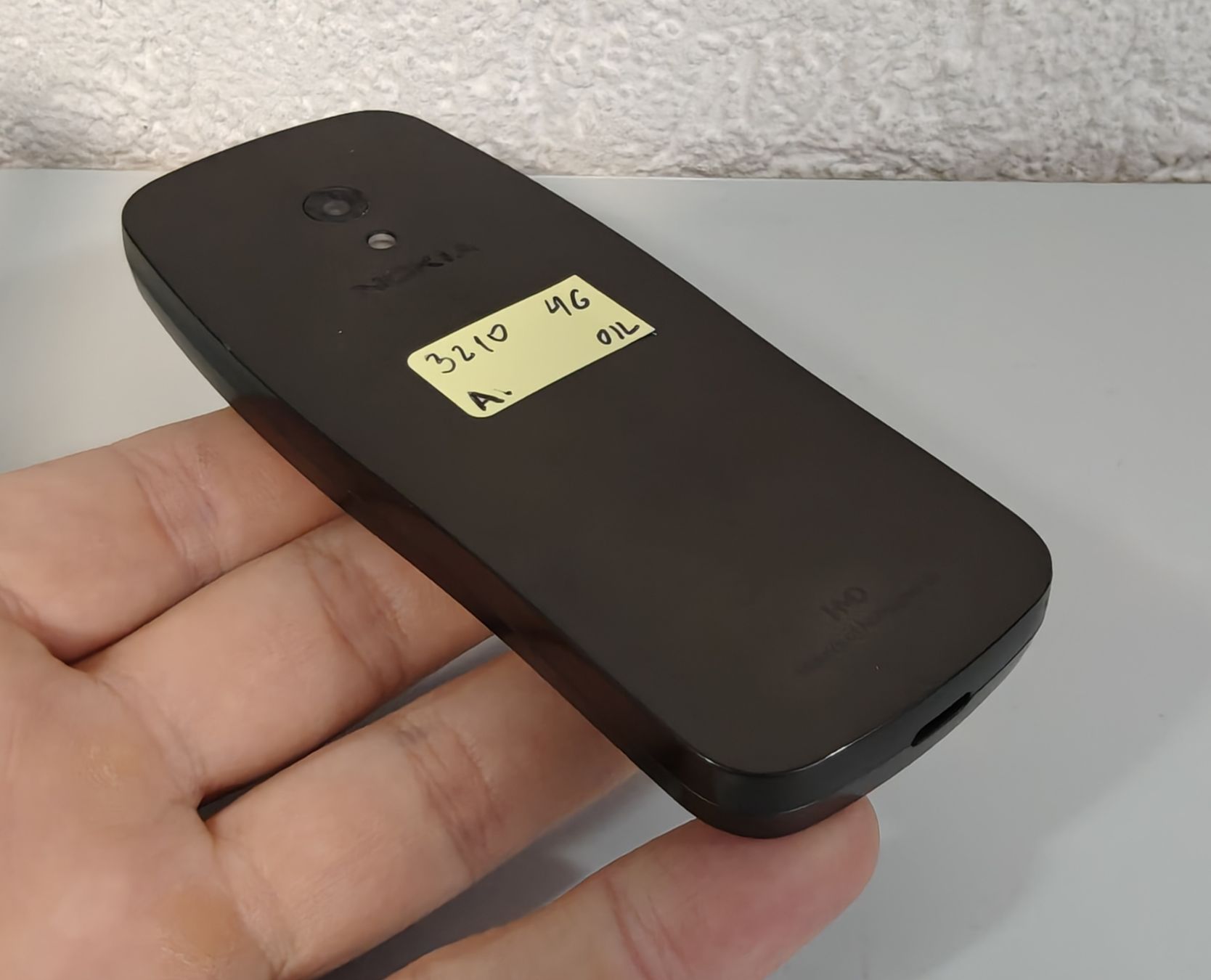 Nokia Telefoni cellulari / Smartphones: Nokia 3210 4G Grau – Usato da Ehrendingen venduto da Rocky985 3