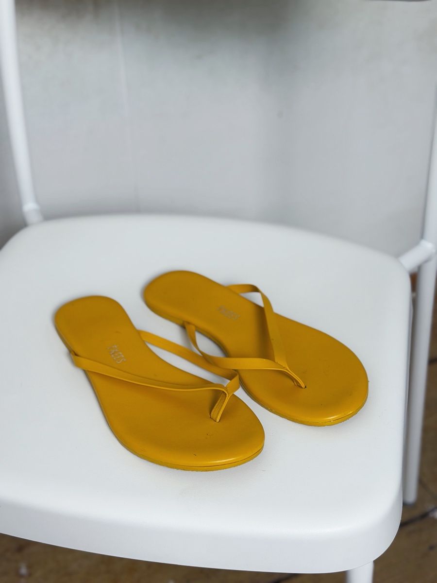 Damenschuhe: TKEES Flip Flops Gelb EUR 38 – Gebraucht aus Knonau von Grapesvintage