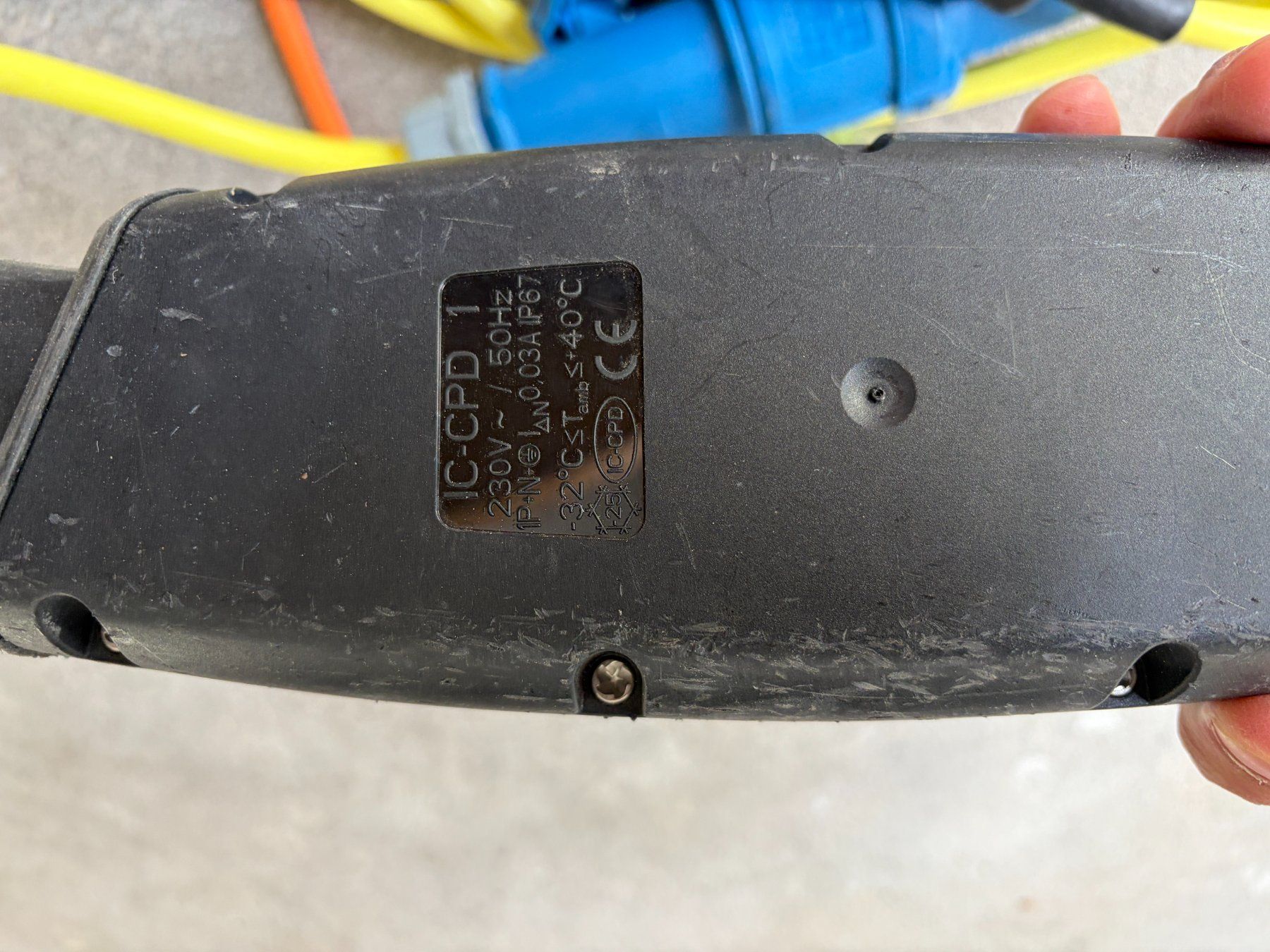 Mennekes Batterie-Ladegeräte: MENNEKES Ladekabel Typ 2 - IC CPD1 – Gebraucht aus Wettingen von vikivi 1