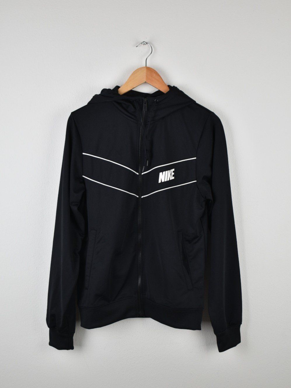 Nike Giacche: Nike Trainingsjacke Gr.S, neuwertig – Nuovo (secondo la descrizione) da Nürensdorf venduto da 2ND_STORY