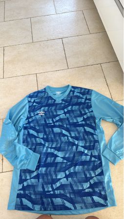 T-shirt foot Umbro manches longues gardien taille XL