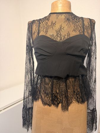 Top noir dentelle manches longues - Élégant & Tendance Xs
