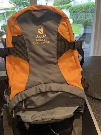 Rucksack Deuter Futura 22 black/orange guter Zustand