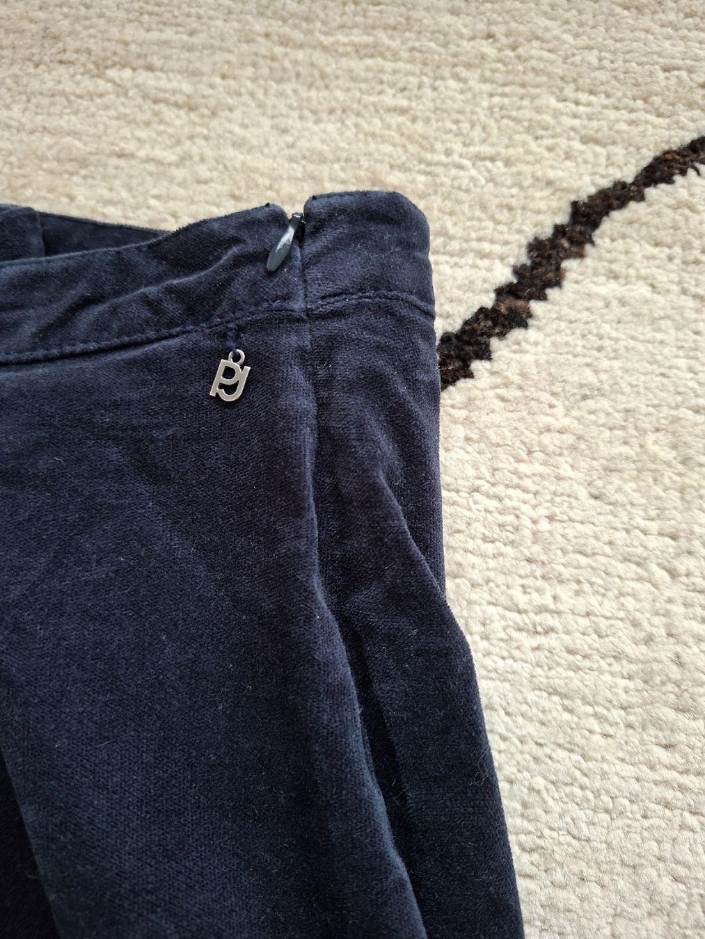 Pepe Jeans Gonne: Pepe Jeans Velours Rock, Grösse 36 – Usato da Baden venduto da jcm_9dkf 2