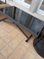 Verstellbarer Gartentisch / Loungetisch mit Rollen