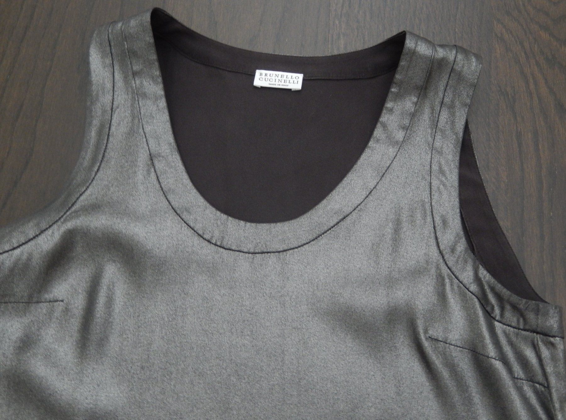 Brunello Cucinelli Tops: Orig. BRUNELLO CUCINELLI Seidentop Anthrazit Metallic Gr. 36 – Gebraucht aus Tuggen von vivira 4