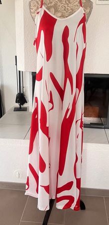 Sommerkleid rot weiss gemustert Grösse XL, ungetragen