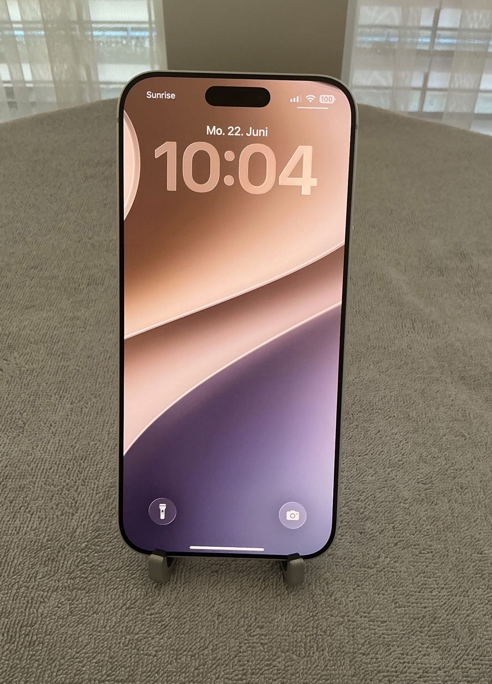 Apple Telefoni cellulari / Smartphones: iPhone 17 Pro Max 258 GB, Silber, Silicon Case, noch neu – Nuovo (secondo la descrizione) da Affoltern am Albis venduto da Sspiridon 3