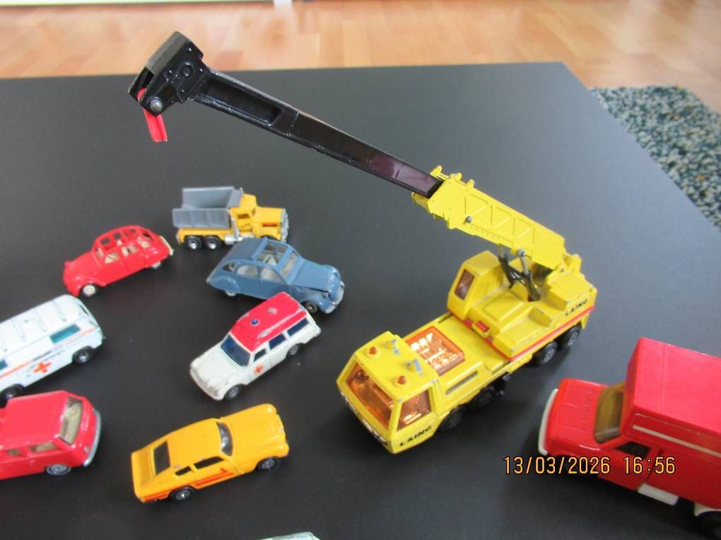 Modellini d'auto: Matchbox Miniatour-Autos – Usato da Gümligen venduto da ChrigiSigi 3