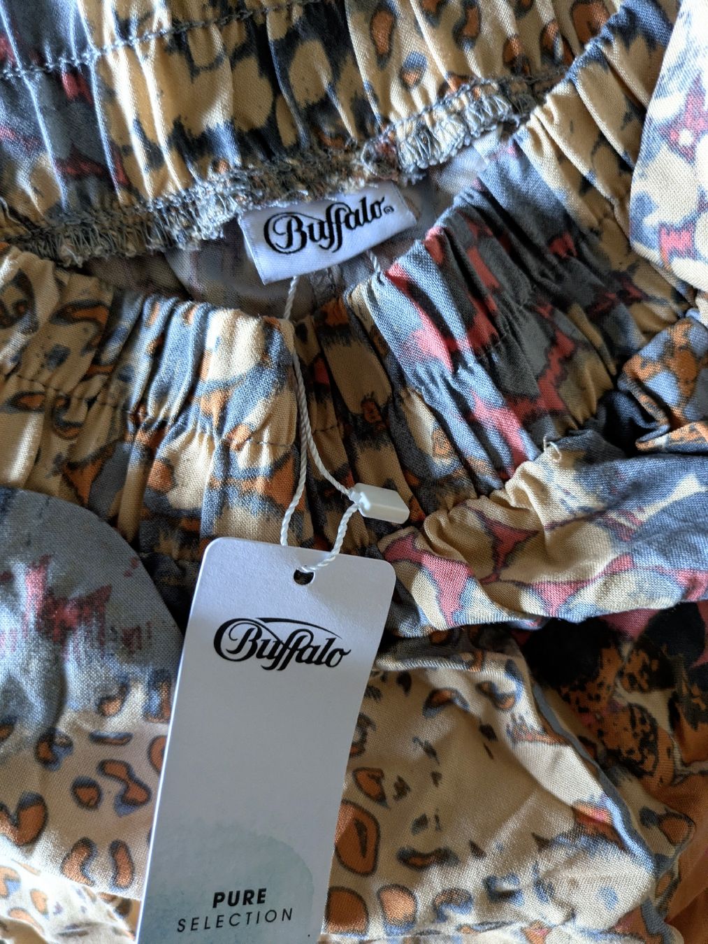 Buffalo Pantaloni: Buffalo Sommerhose – Nuovo (secondo la descrizione) da Muttenz venduto da Gil91 1