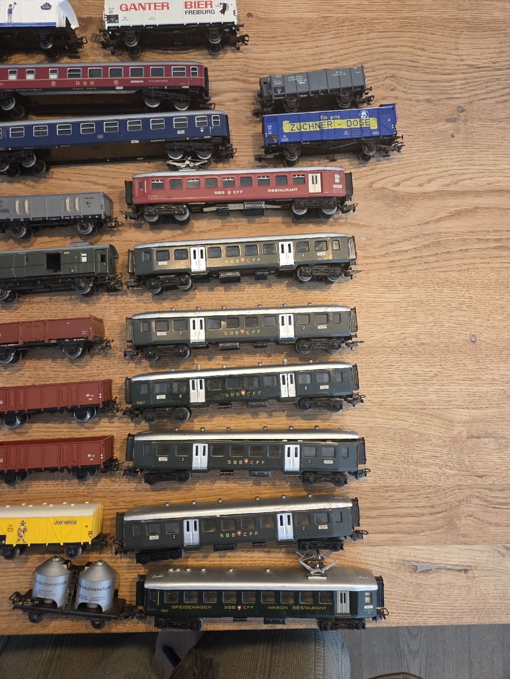 Märklin Modellini di ferrovie: Grosse Modellbahn Wagensammlung Märklin – Usato da Berikon venduto da TopLok1 3