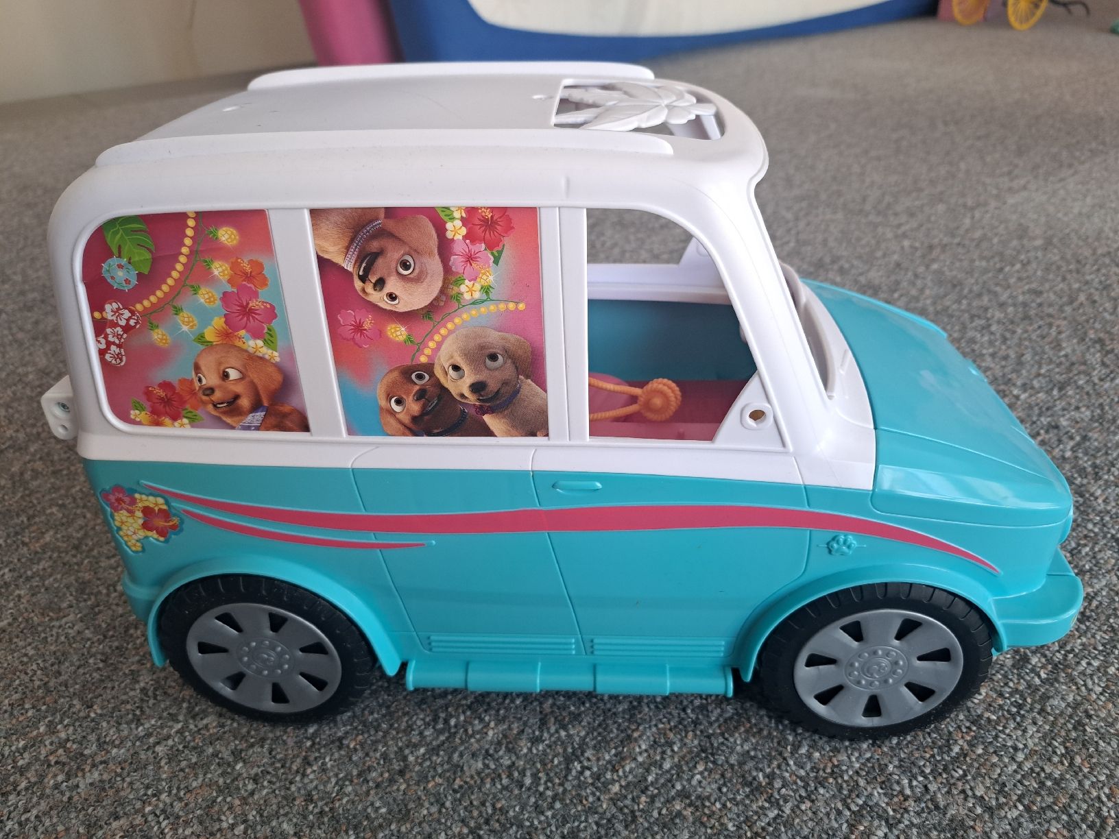 Spielzeuge: Barbie Bus mit Welpen / Hunde – Gebraucht aus Henggart von andreita 5