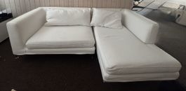 Weisses Ecksofa/Lounge mit Kissen