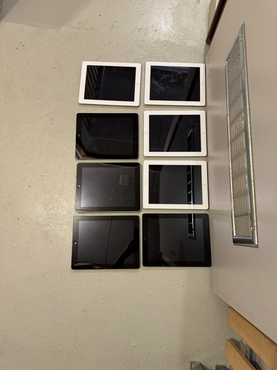 Apple Tablet PC:     Konvolut: 41 Apple iPads  – Defekt aus Adliswil von Busys 6