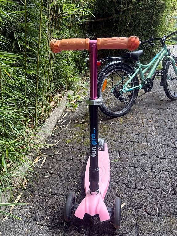 Kickboard: Fun Pro One Scooter – Usato da Buchrain venduto da Ice_and_Cream 1