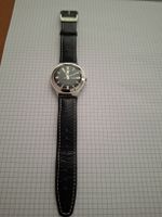 Swatch Irony Herrenuhr Schwarz Leder Datum Tag guter Zustand