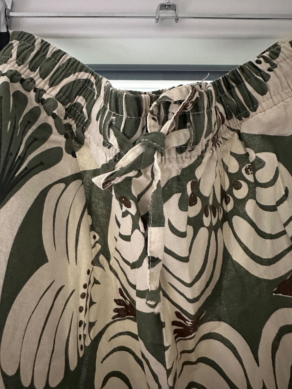 Pantaloni: Pantalon large Chicorée (L) – Nuovo (secondo la descrizione) da Chalais venduto da marie.line 3