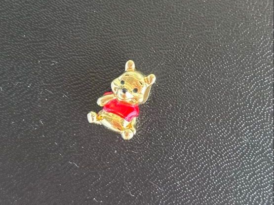 Pandora Anhänger: Pandora Winnie Pooh Charm – Gebraucht aus Dottikon von michelle.s_