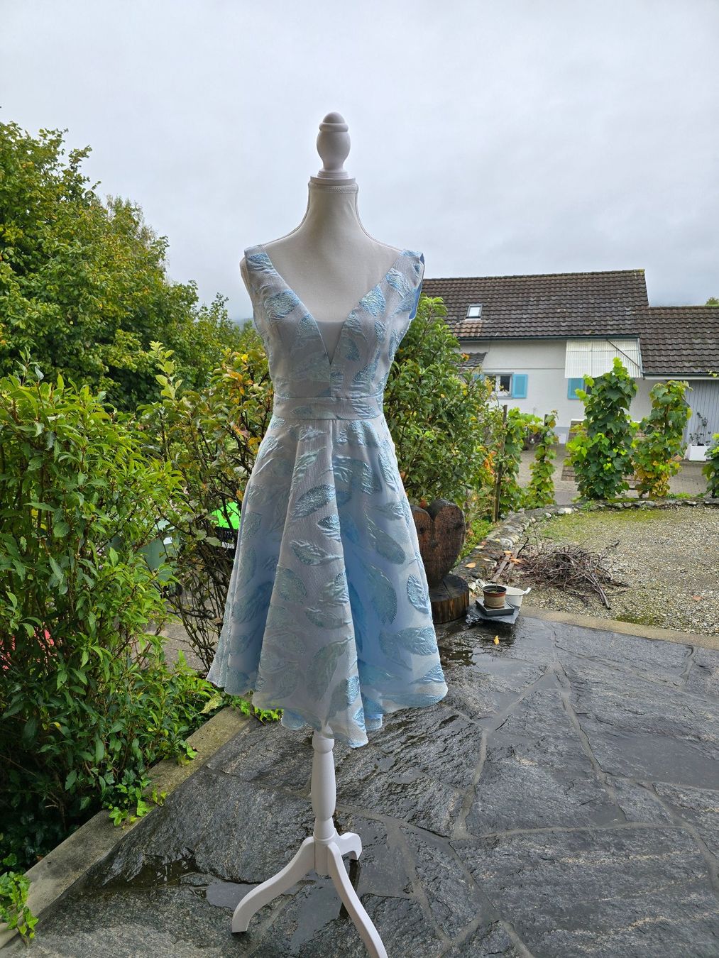 Vestiti: Festliches Kleid von "Swing" grösse 36 – Usato da Müllheim-Dorf venduto da 207mo 2