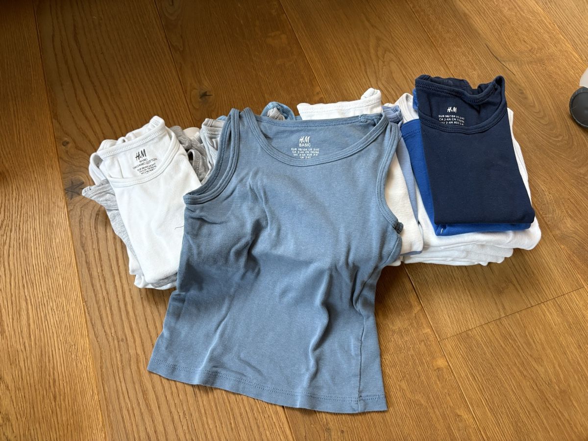Kleiderpakete & -sets: Kleiderpaket Junge gr. 98 – Gebraucht aus Bürglen OW von vofefi88 1