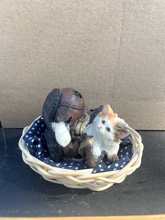 Statuette: Collection figurines chats – Usato da Versoix venduto da jen_k2qv 2