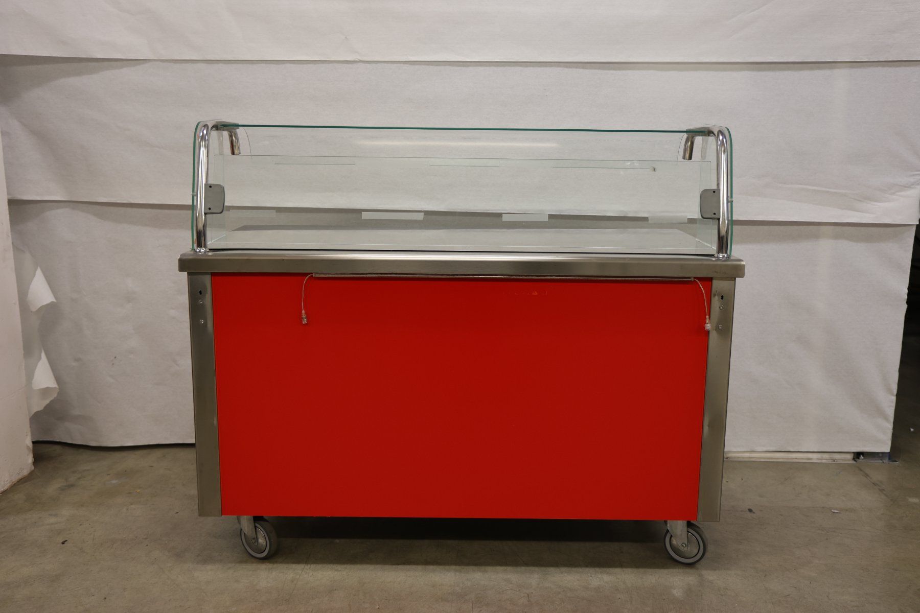 Allestimento di negozi e stand fieristici: EISTHEKE Mobiler Buffetwagen – Usato da Höri venduto da Korgproduction07