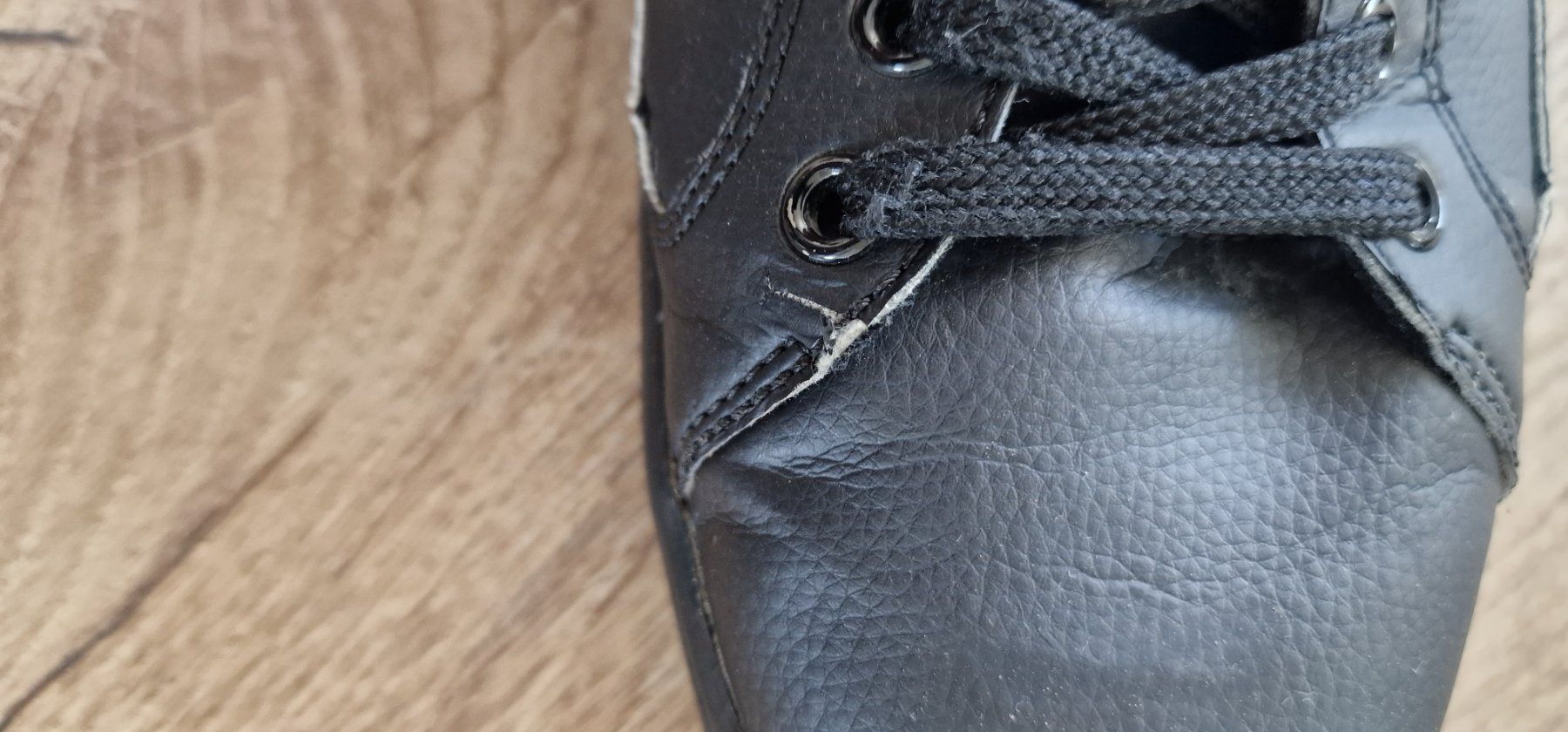 Lacoste Scarpe da uomo: Lacoste Schuhe Gr. 43 – Usato da Roggliswil venduto da Bluro90 4