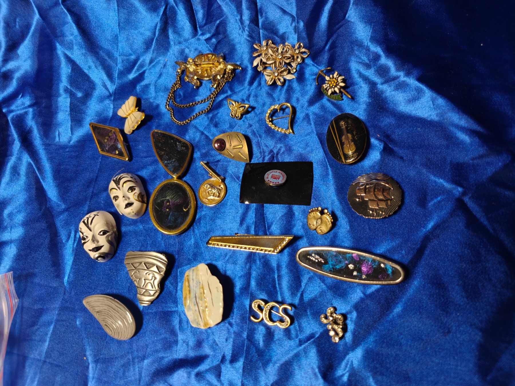 Autres bijoux: Konvolut Modeschmuck Broschen – D'occasion à Gutenswil par Vulcano21 1
