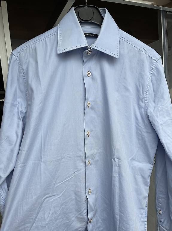Camicie: Victorvictoria Hemd Hellblau – Usato da Goldau venduto da locherrogerio