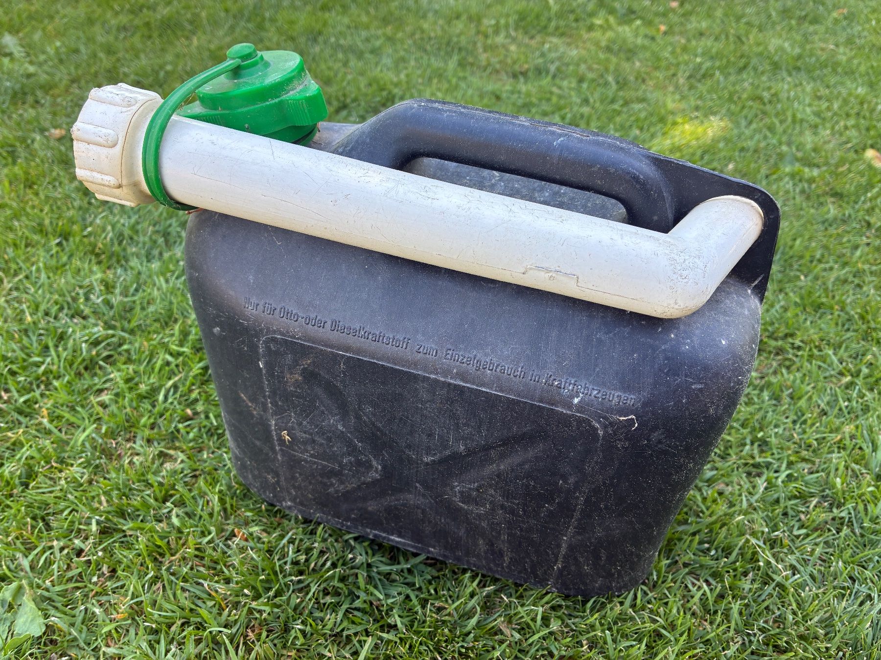 Accessori per altri veicoli: Benzin oder Dieselkanister 5 Liter – Usato da Hittnau venduto da Luki78