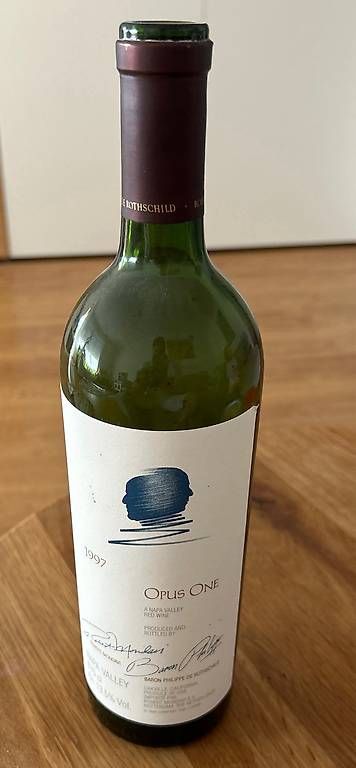 Gläser, Krüge & Flaschen: Opus One 1997 leere Weinflasche – Defekt aus Wettingen von GMB1