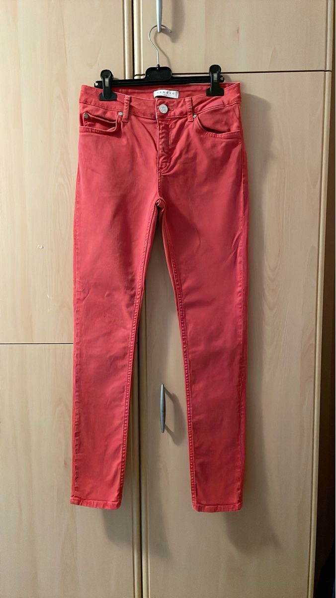 Sandro Jeans: Sandro’s denim jeans – Nuovo (secondo la descrizione) da Zug venduto da Fashionaddicted.-