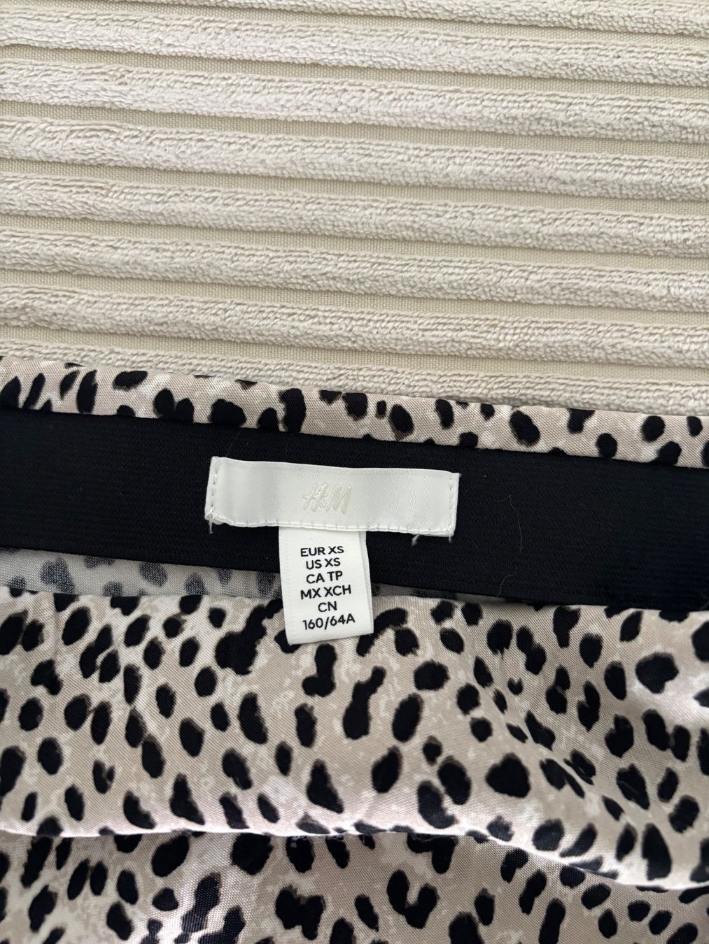 H&M Gonne: Jupe / Rock Leopard Muster – Nuovo (secondo la descrizione) da Luzern venduto da mar_t2hn 5