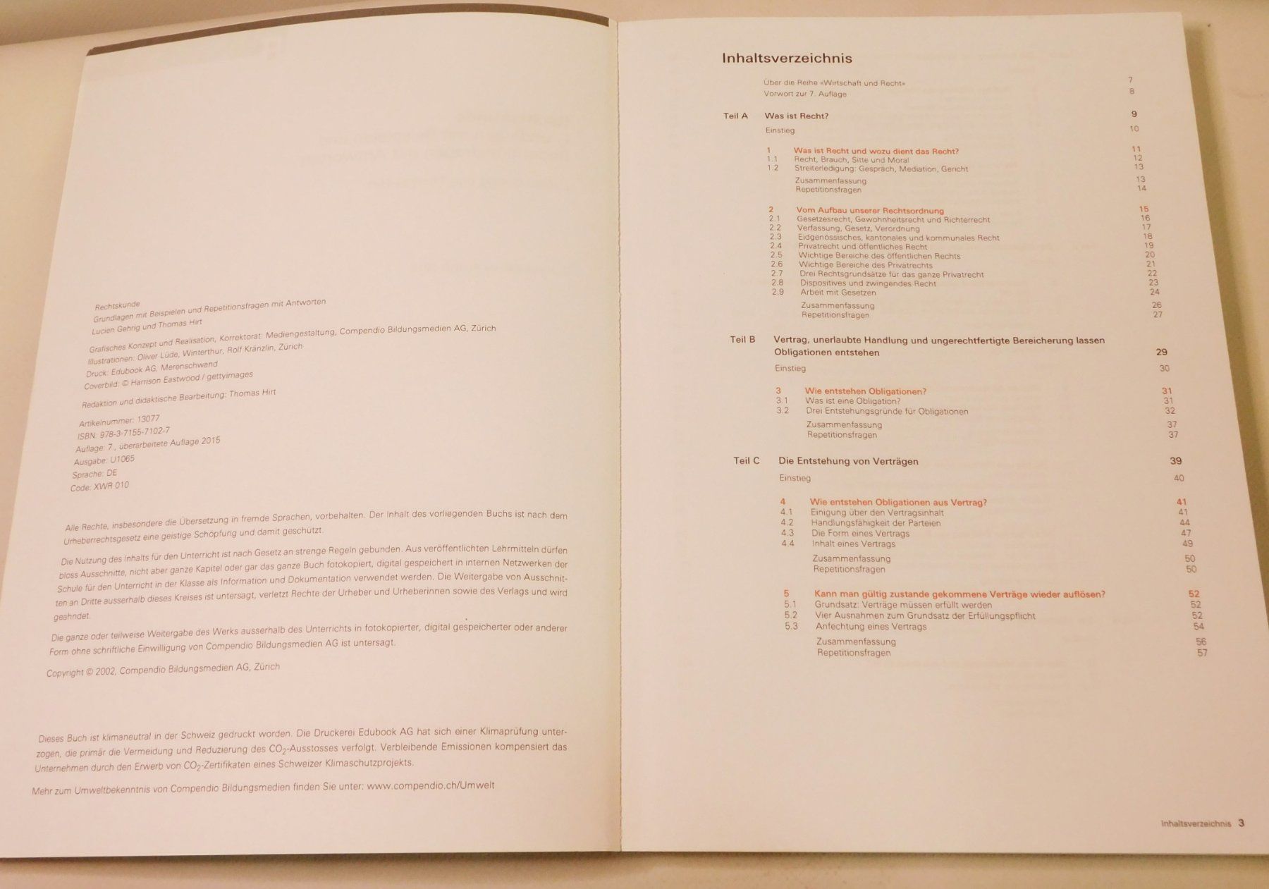 Livres: Buch Rechtskunde 2013 und 2015er – D'occasion à Emmenbrücke par Neverlaand-22 1