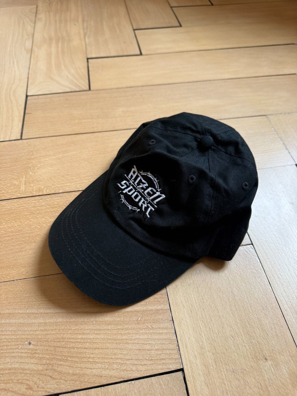Copricapi, berretti & cappellini: Atzen Sport Cap schwarz – Usato da Zürich venduto da Diazaio