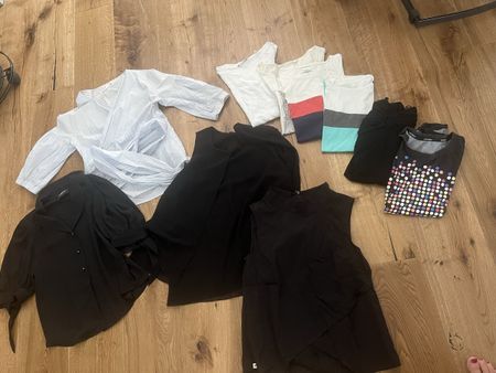 Damen Blusen und T-Shirts Konvolut Grösse 36 guter Zustand