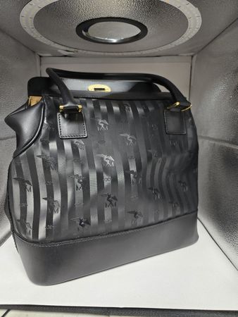 Elegante Handtasche von Maison Mollerus.  schwarz, zeitlos
