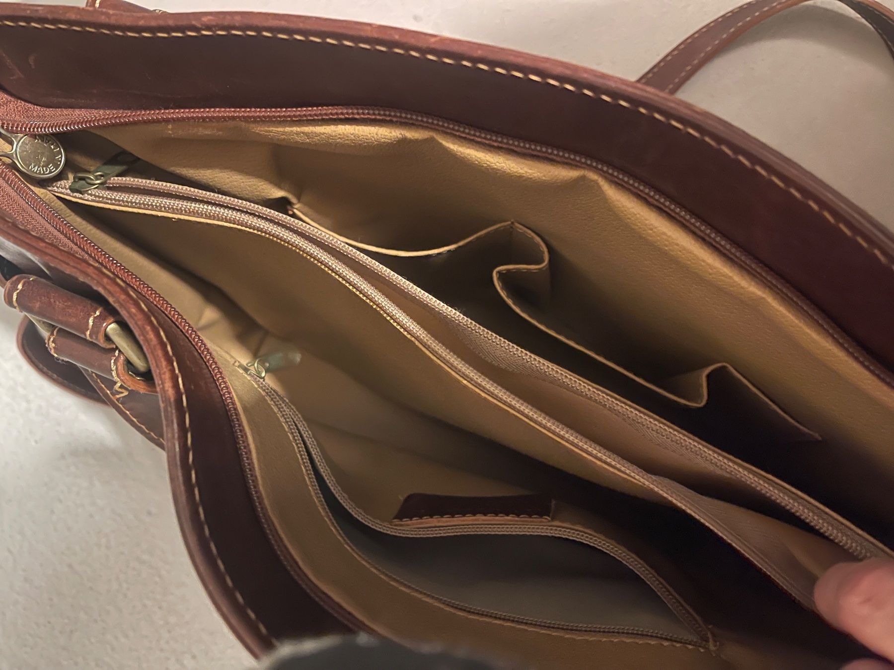 Borse da donna: Genuine Leder Tasche – Usato da Hinterkappelen venduto da lid_9h7j 5