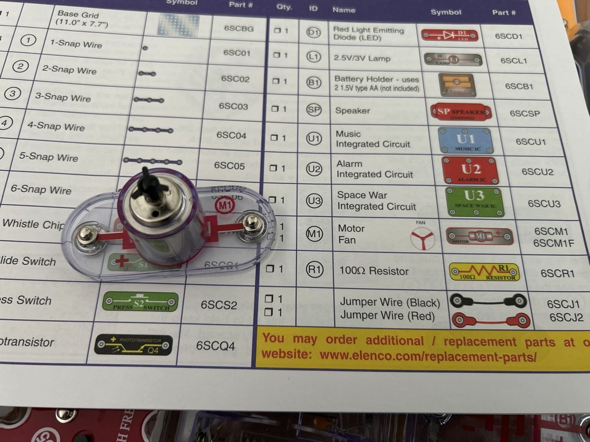 Giochi: Elenco Snap Circuits Classic Plus - 300 Projects Kit – Usato da Maur venduto da J1m.XX65 1