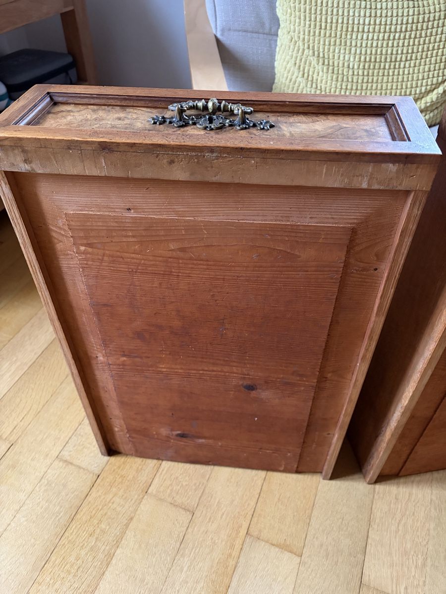 Tavoli: Massiver, alter, rustikaler (antiker) Tisch – Usato da Erlinsbach venduto da Guges 2