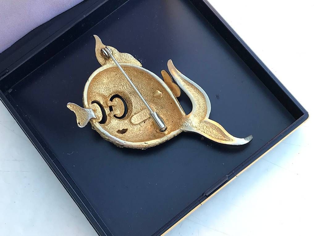 Spille & Fermagli: Broche vintage de la marque Orena, Paris – Usato da Estavayer-le-Lac venduto da mar_2s6b 1