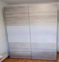 Schiebetürschrank